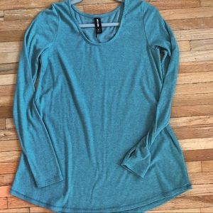 Super soft Thumbhole tunic.